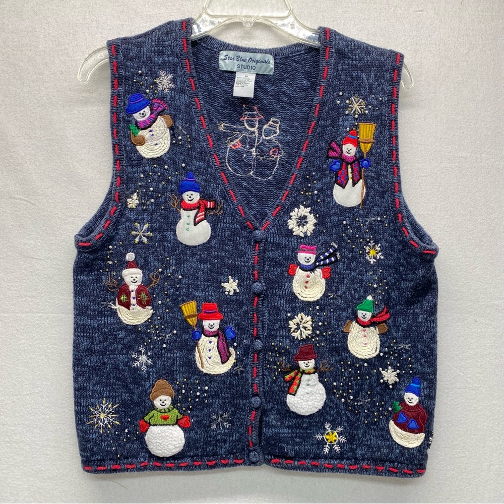 Star Blue Originals Studio Medium Blue FestiveW/ Snowman Christmas Sweater Vest